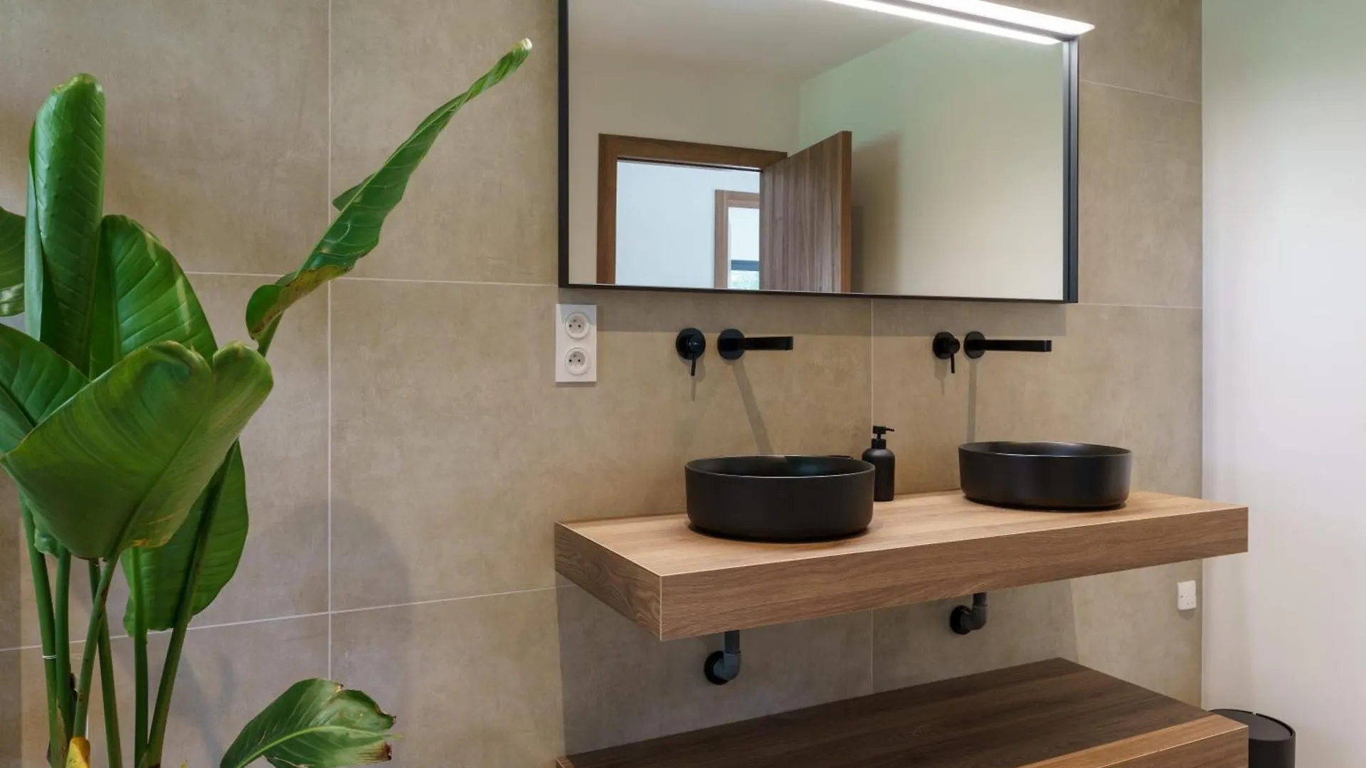 Villa 443 - Heated Pool Near The Beach Saint-Raphael  France